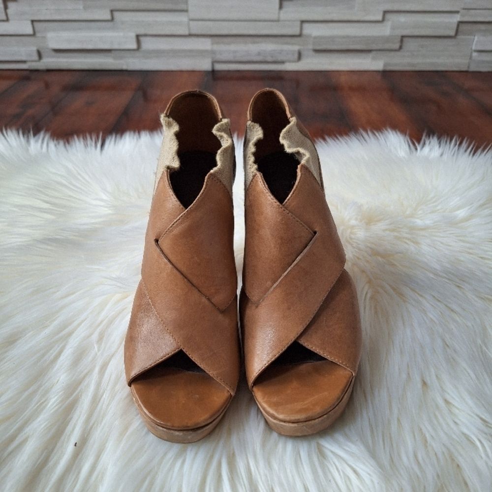 Theory Tan Heels